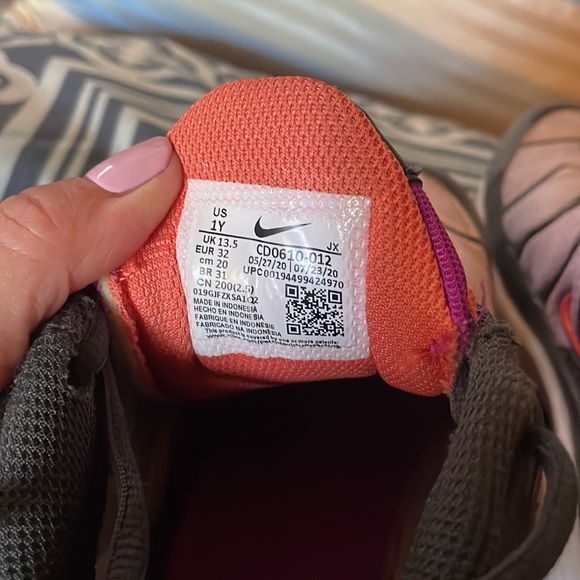 Kids Nike Air Max Plus sneakers size 1Y - Picture 4 of 7